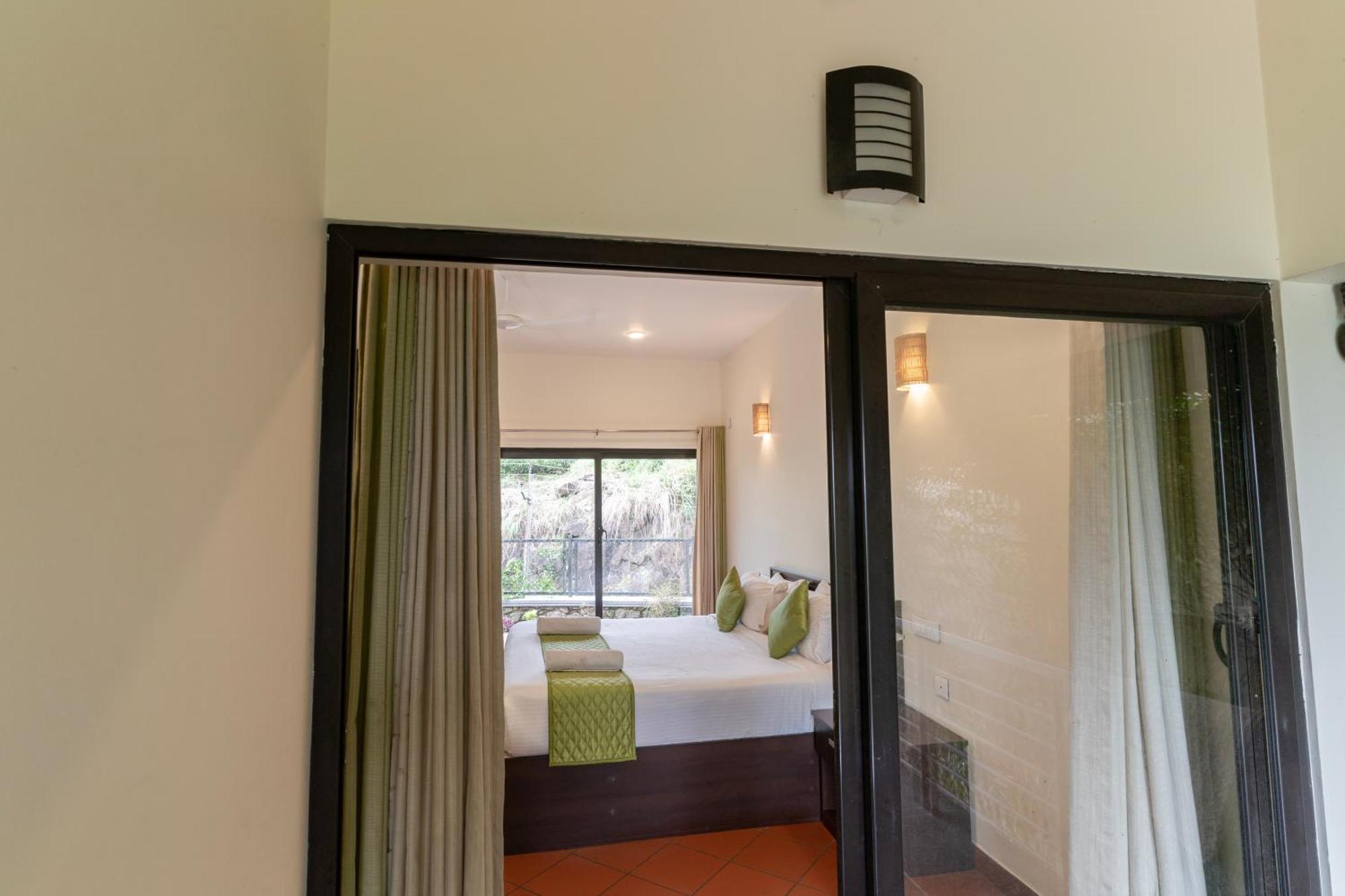 Beyond Pines Vagamon Bed & Breakfast Exterior photo